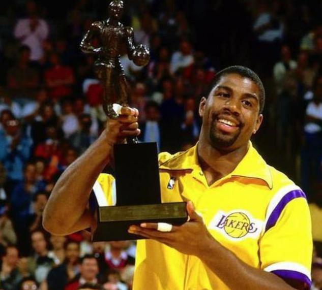 都意味深长 都意味深长